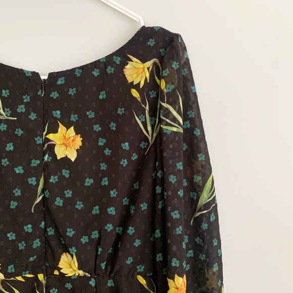 Wayward Fancies Eshakti Floral Square Neck Dress - Picture 16 of 16